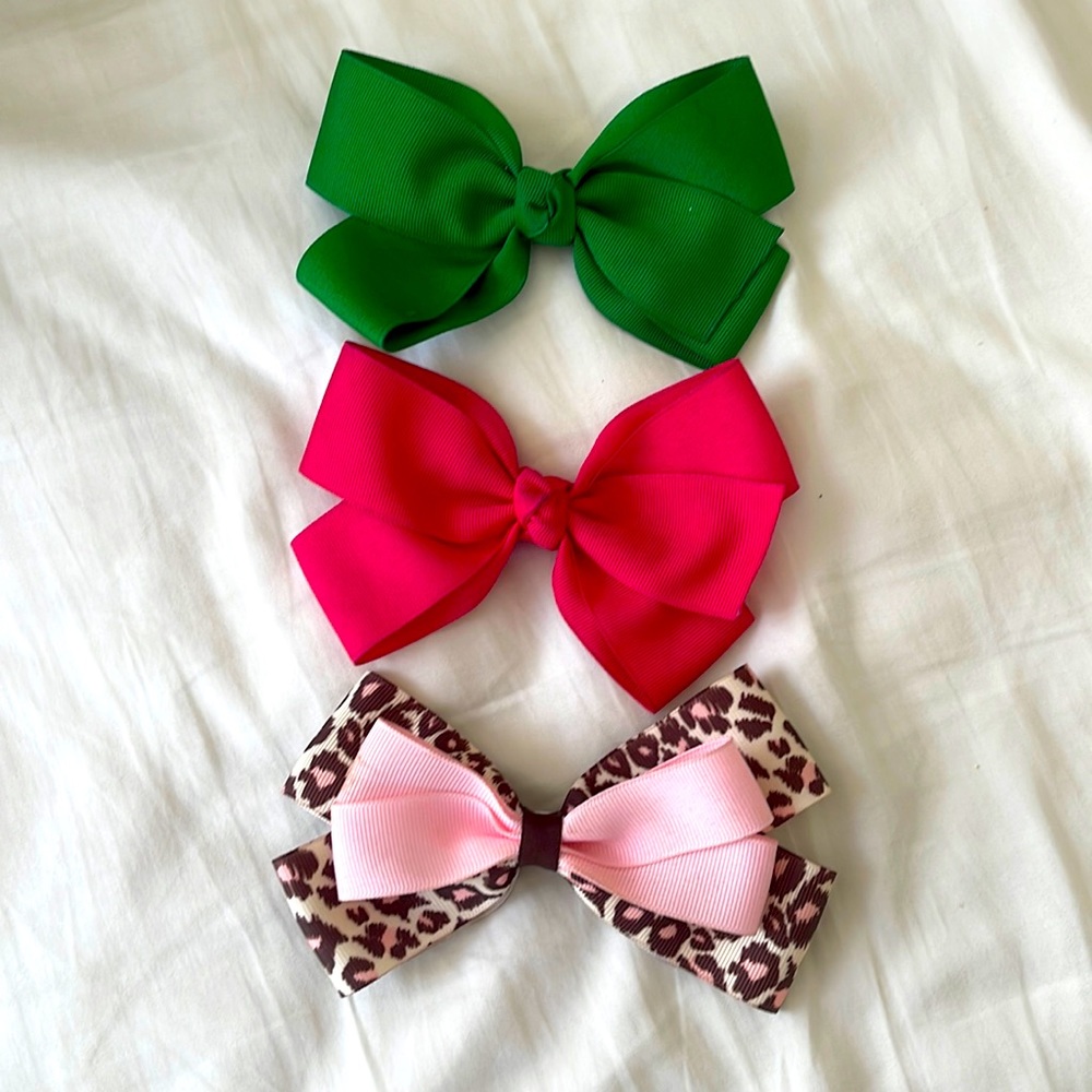 pack of three used hair bows